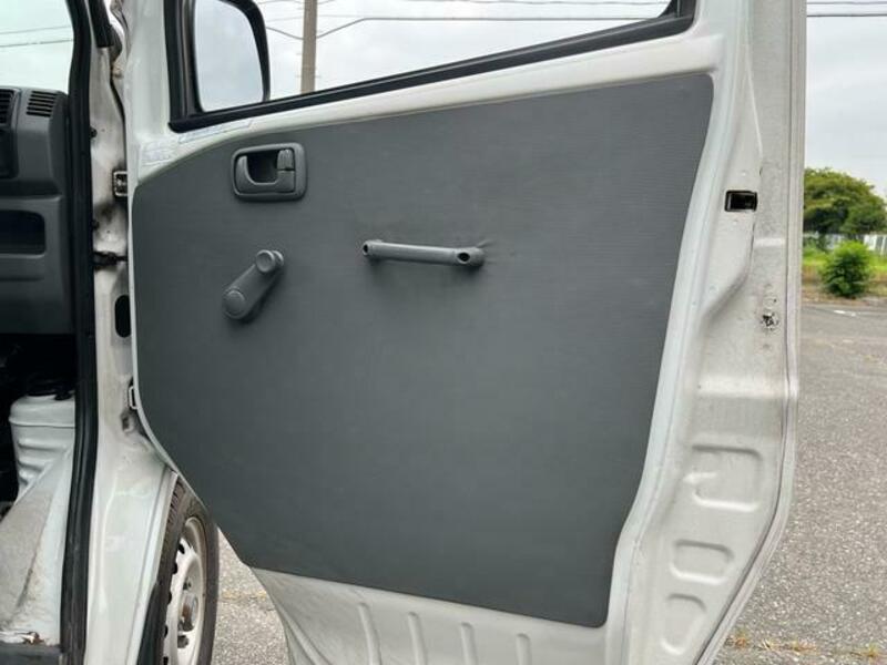 MINICAB TRUCK