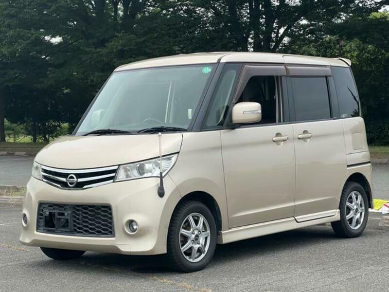 NISSAN ROOX