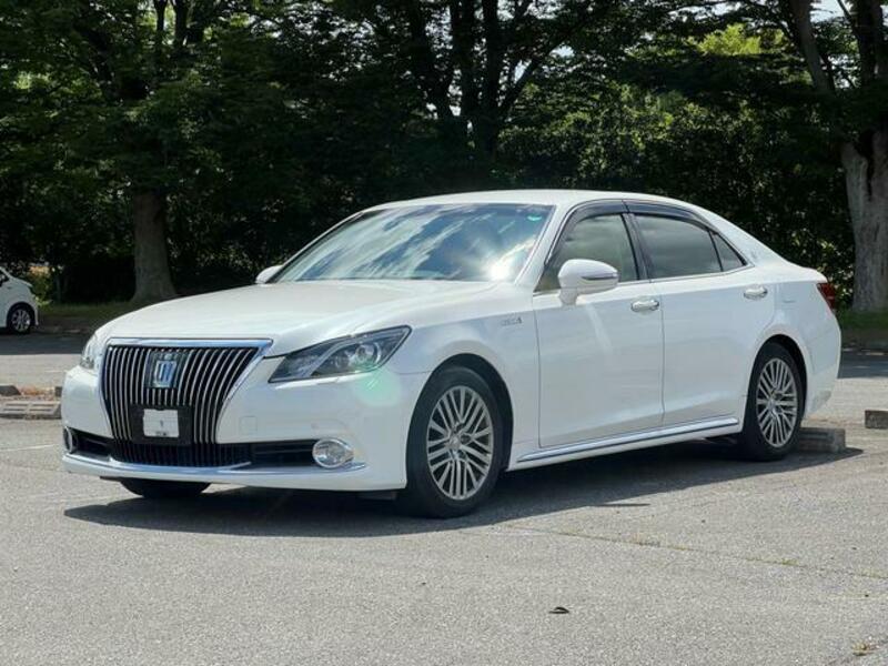 TOYOTA CROWN MAJESTA