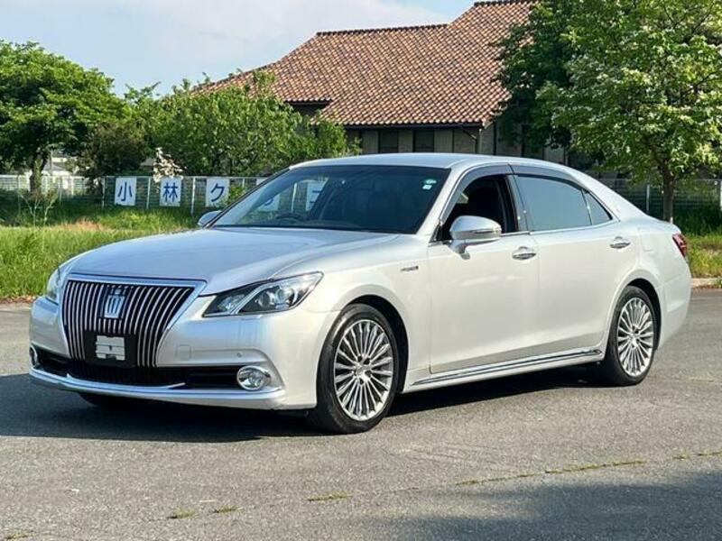 TOYOTA CROWN MAJESTA