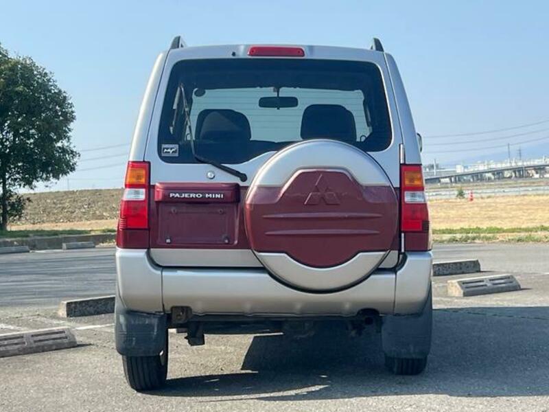 PAJERO MINI