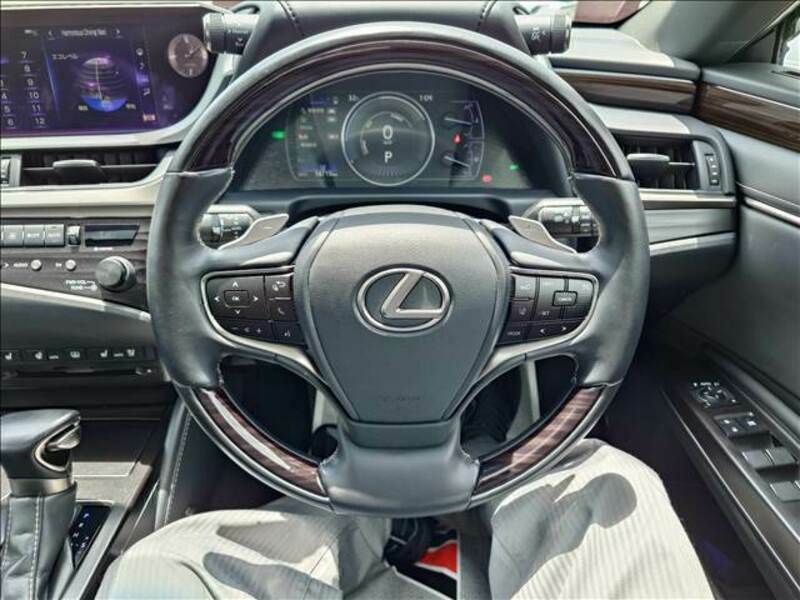ES