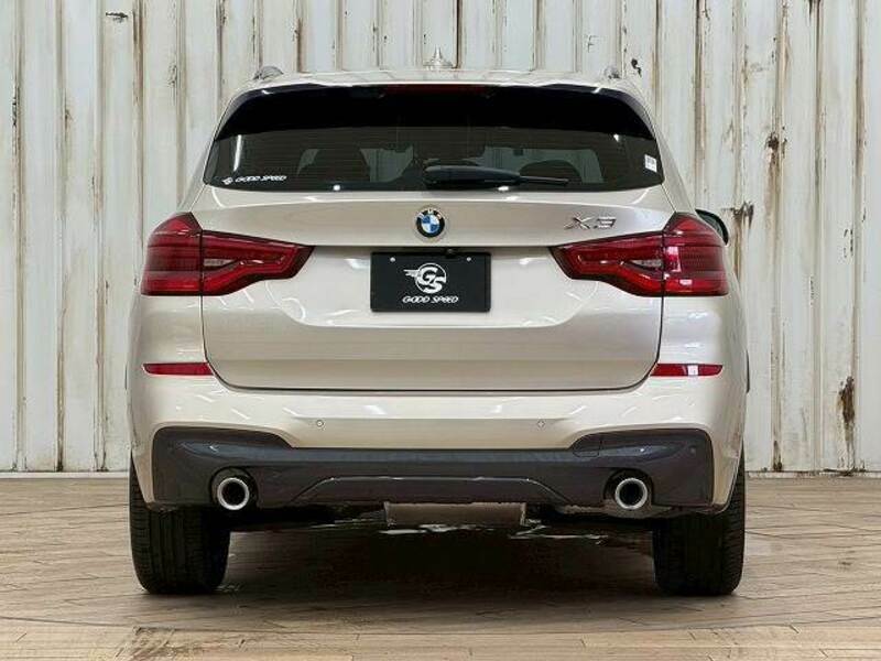 X3