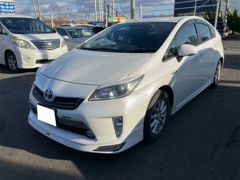 TOYOTA PRIUS
