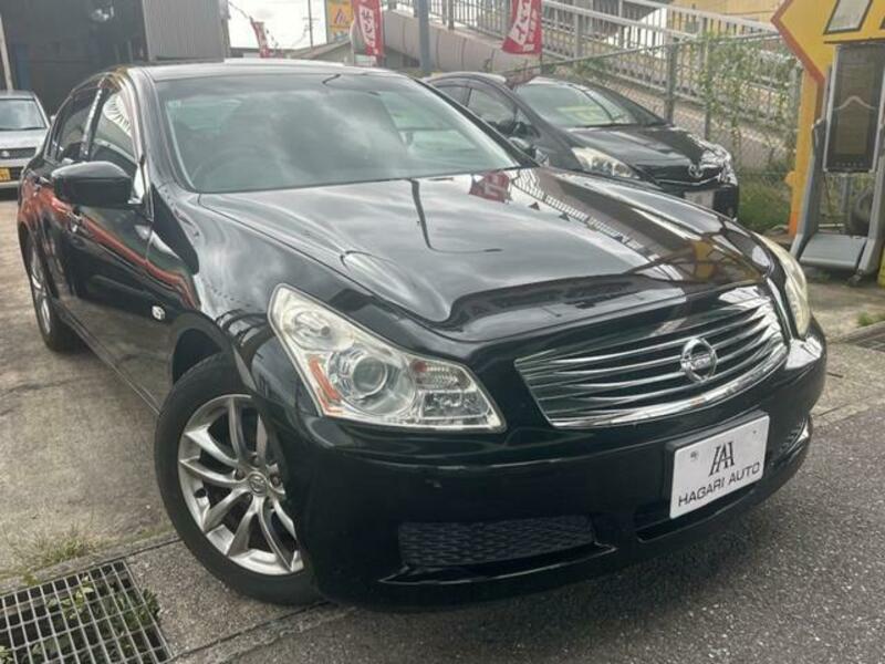 NISSAN SKYLINE