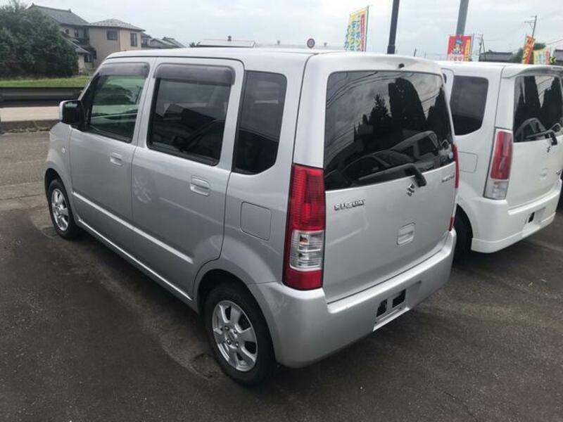 WAGON R