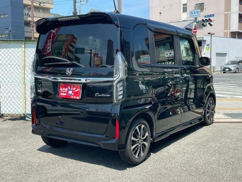 N BOX CUSTOM