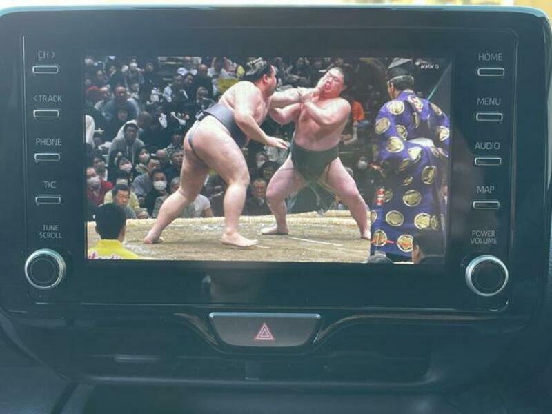 YARIS CROSS