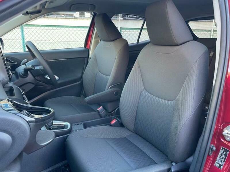 YARIS CROSS