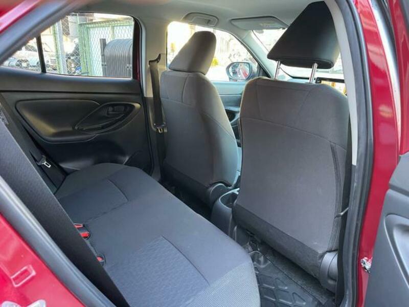 YARIS CROSS