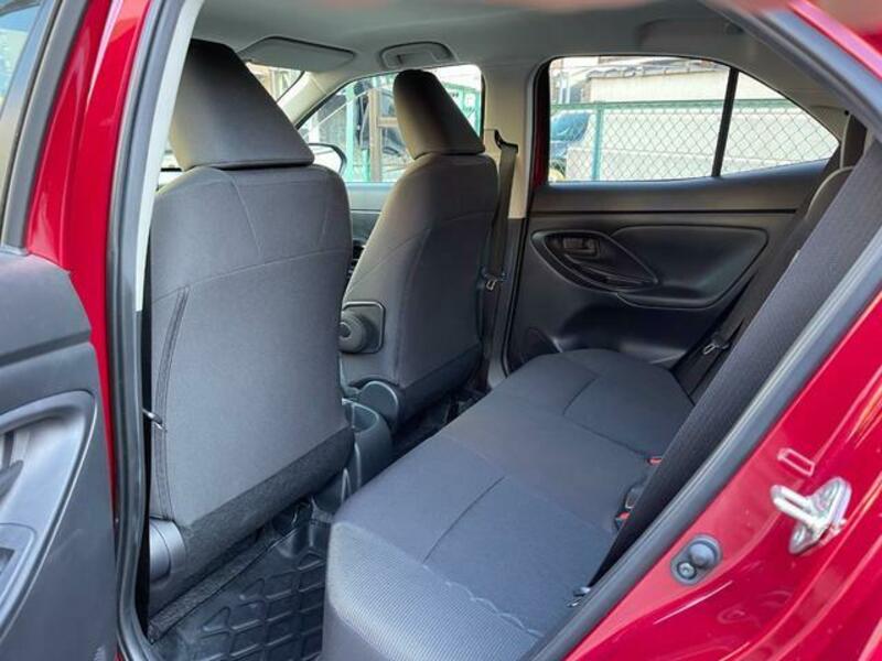 YARIS CROSS