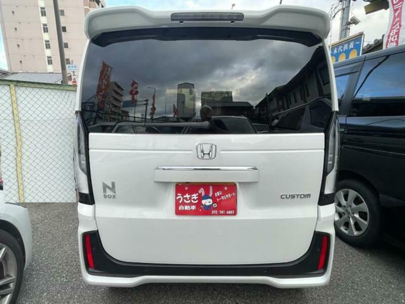 N BOX CUSTOM