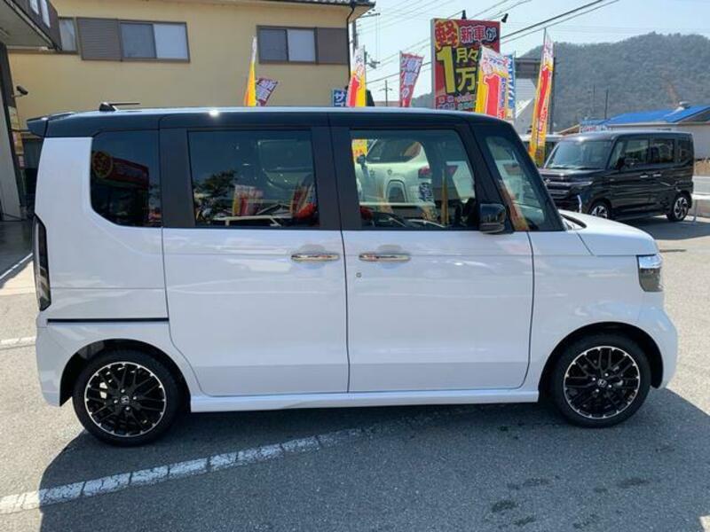 N BOX CUSTOM