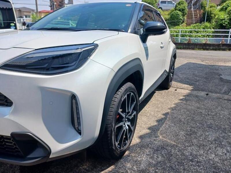 YARIS CROSS