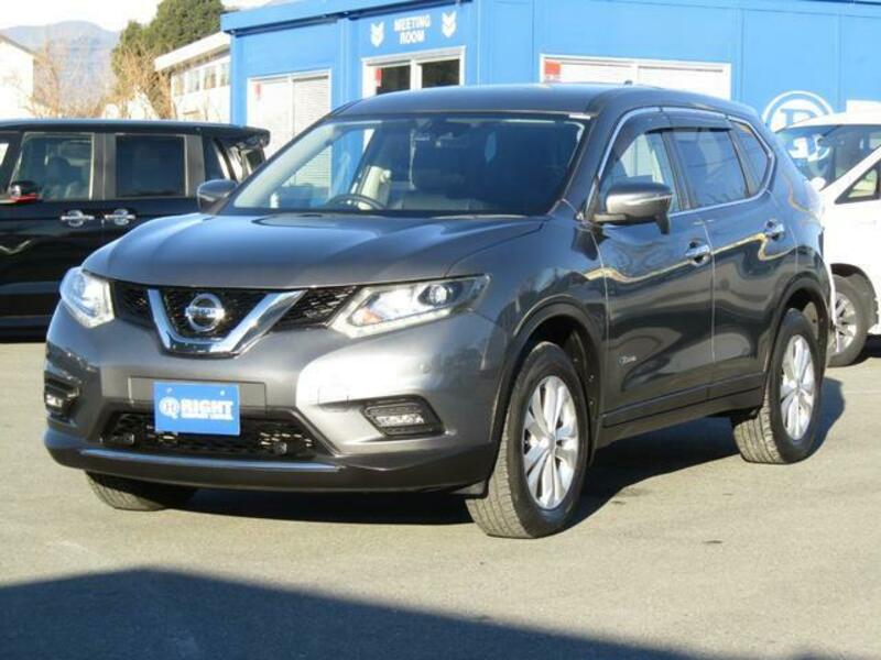 X-TRAIL