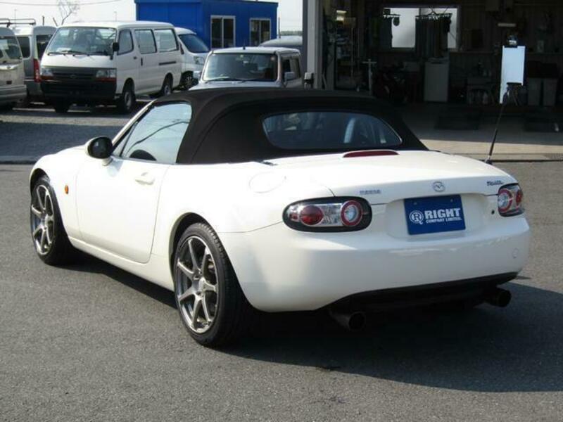 ROADSTER