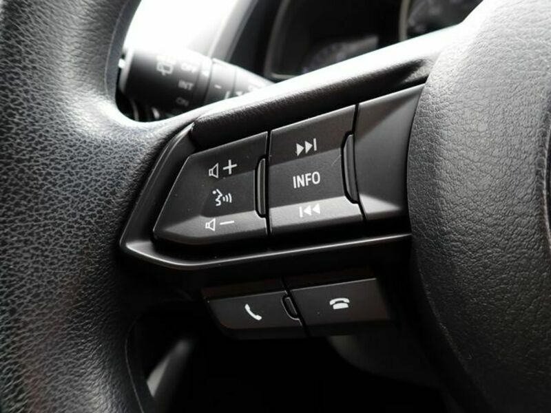 MAZDA2