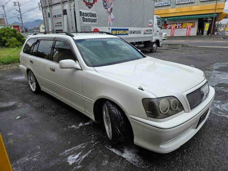 TOYOTA CROWN ESTATE