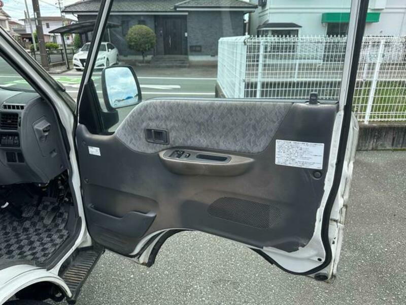 BONGO VAN