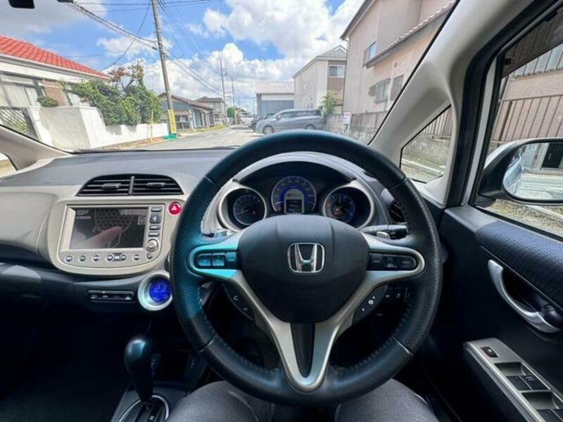 FIT HYBRID