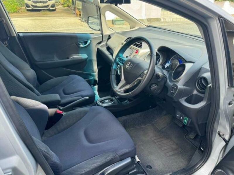 FIT HYBRID