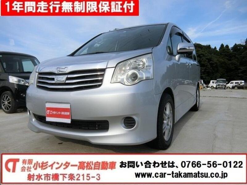 TOYOTA NOAH