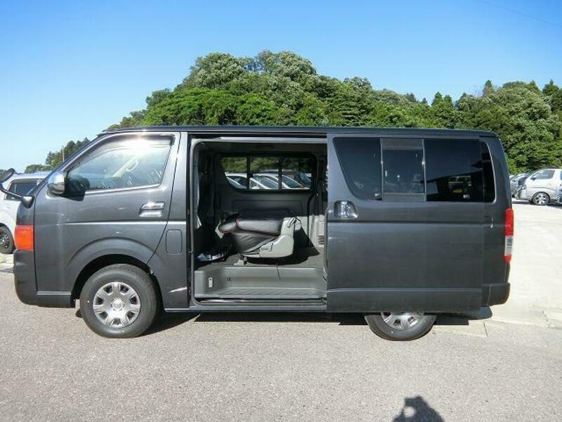 HIACE VAN