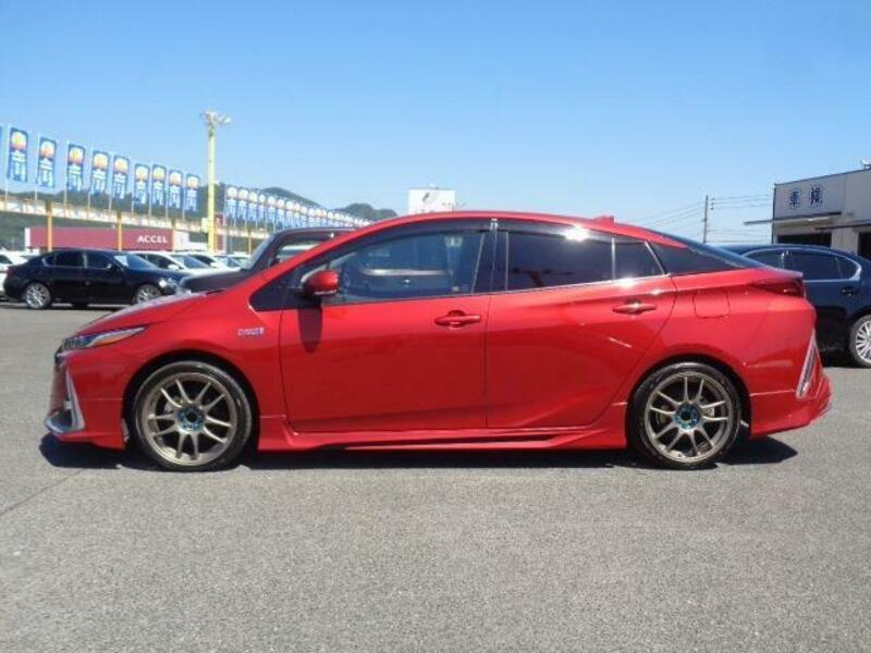 PRIUS PHV