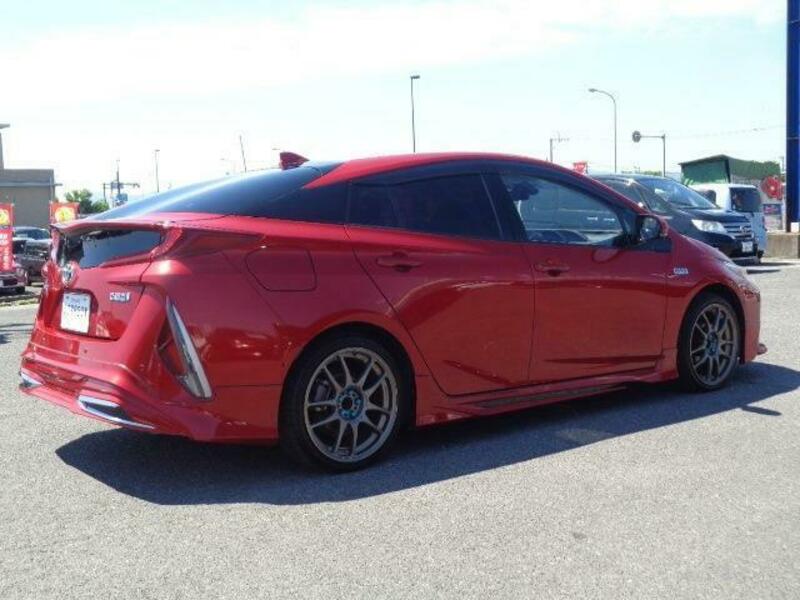 PRIUS PHV