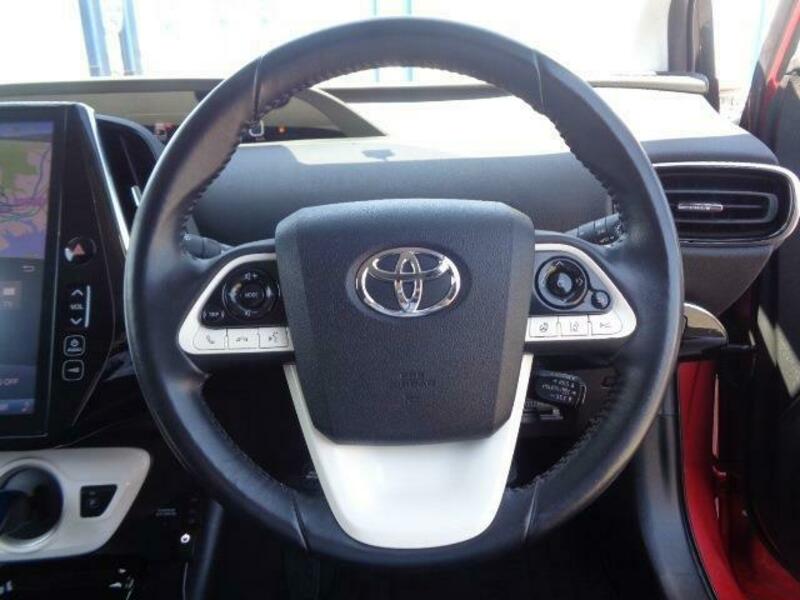 PRIUS PHV