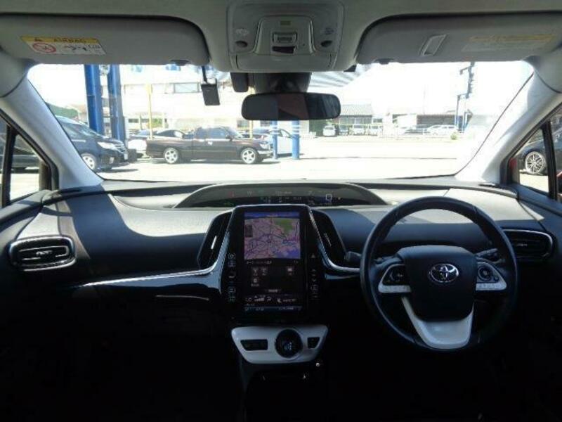 PRIUS PHV