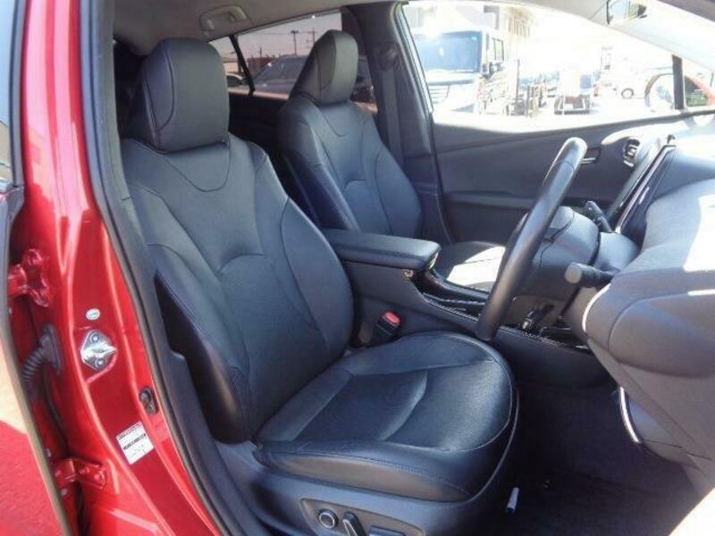 PRIUS PHV