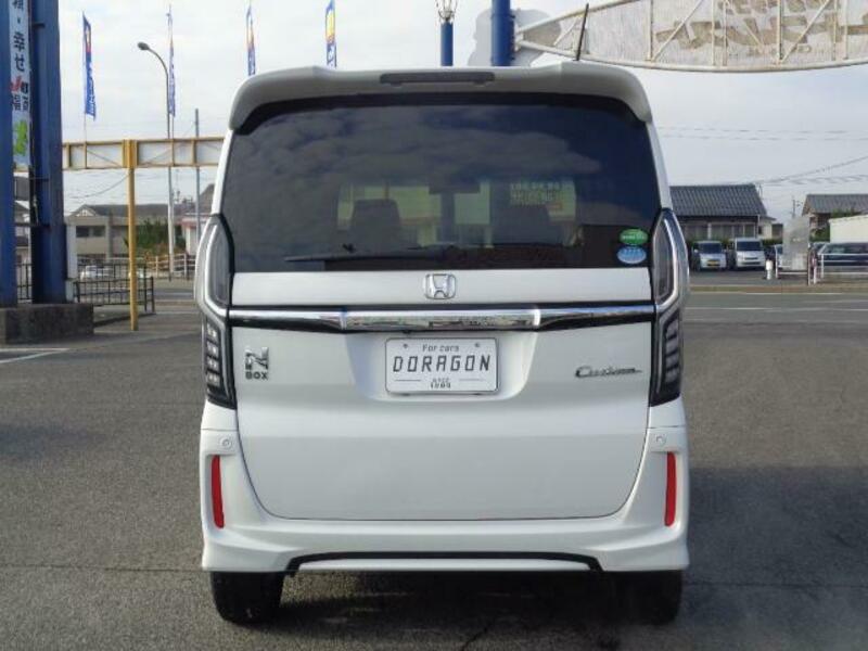 N BOX CUSTOM