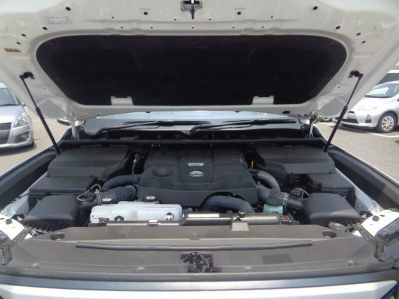 LAND CRUISER