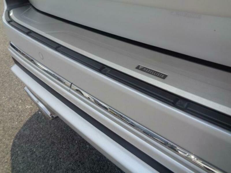 LAND CRUISER
