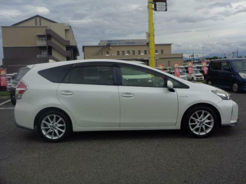 PRIUS ALPHA