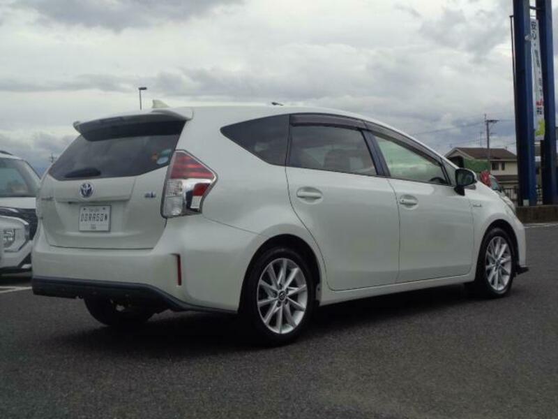 PRIUS ALPHA