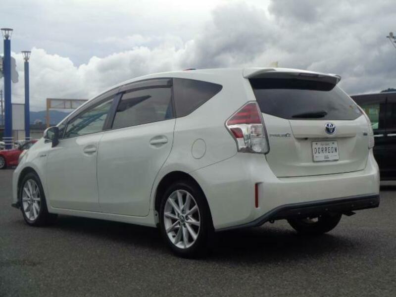 PRIUS ALPHA