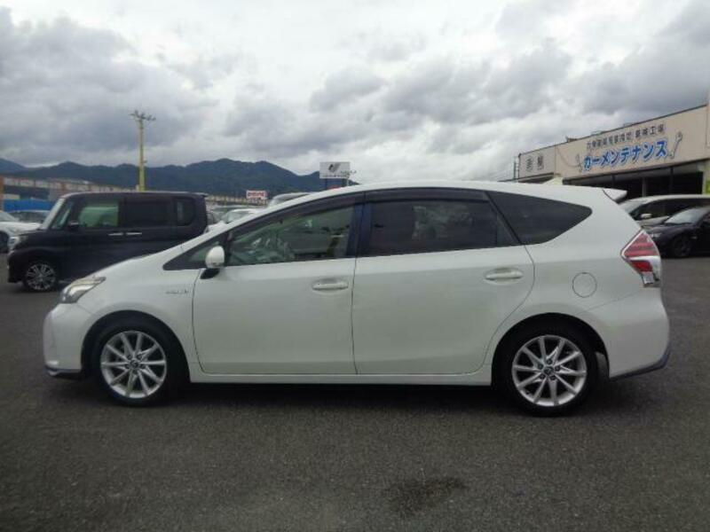 PRIUS ALPHA