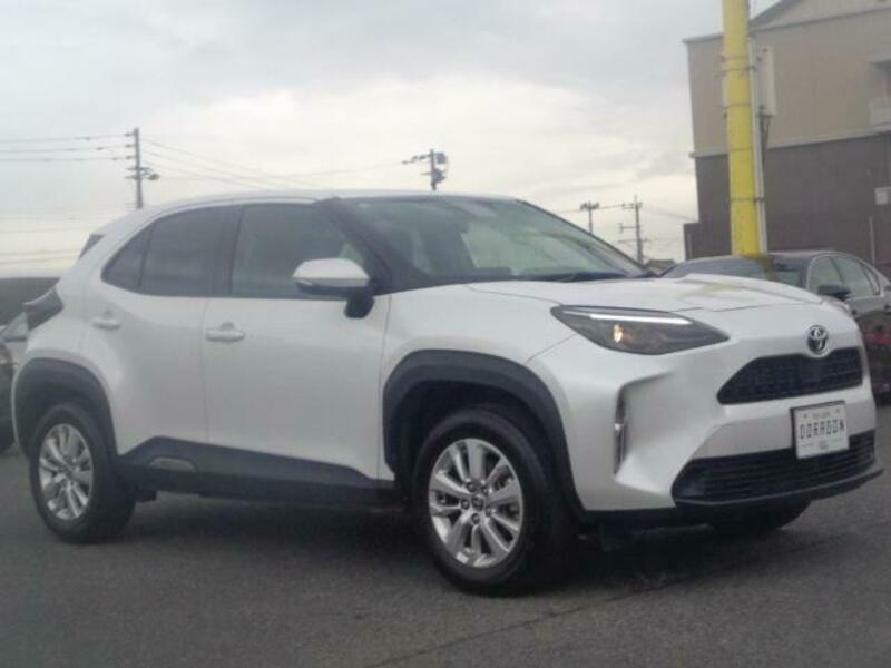 YARIS CROSS