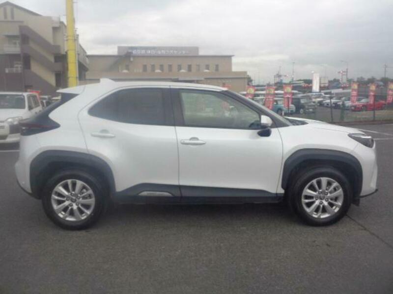 YARIS CROSS
