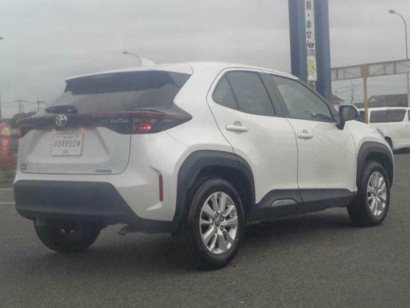 YARIS CROSS