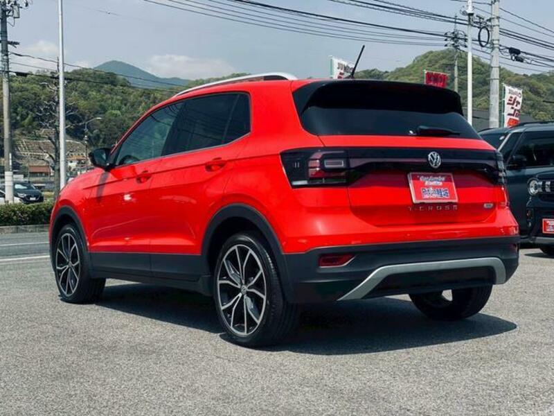 T CROSS