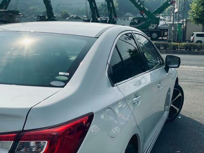 LEGACY B4