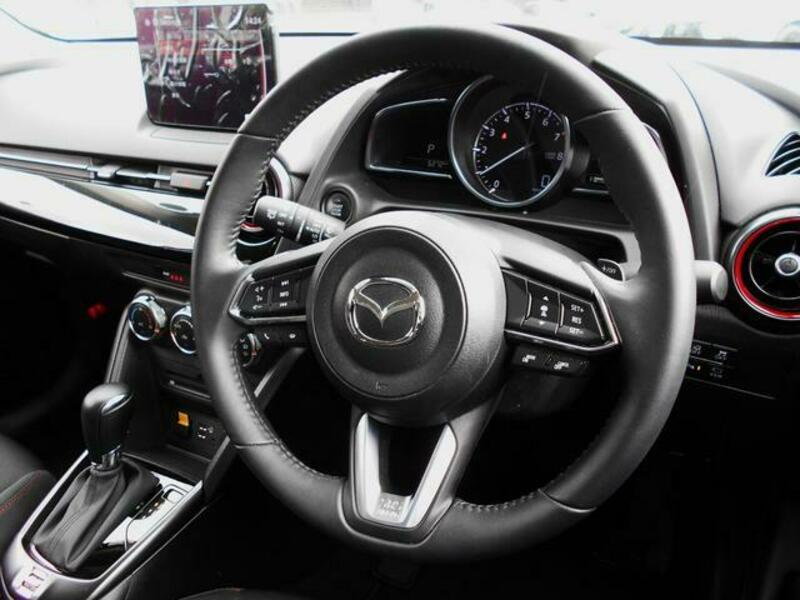 MAZDA2