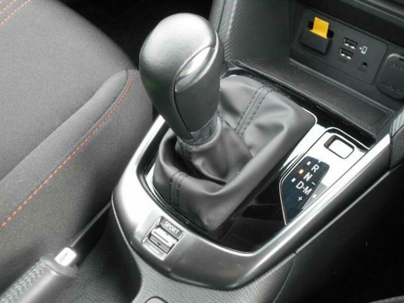 MAZDA2