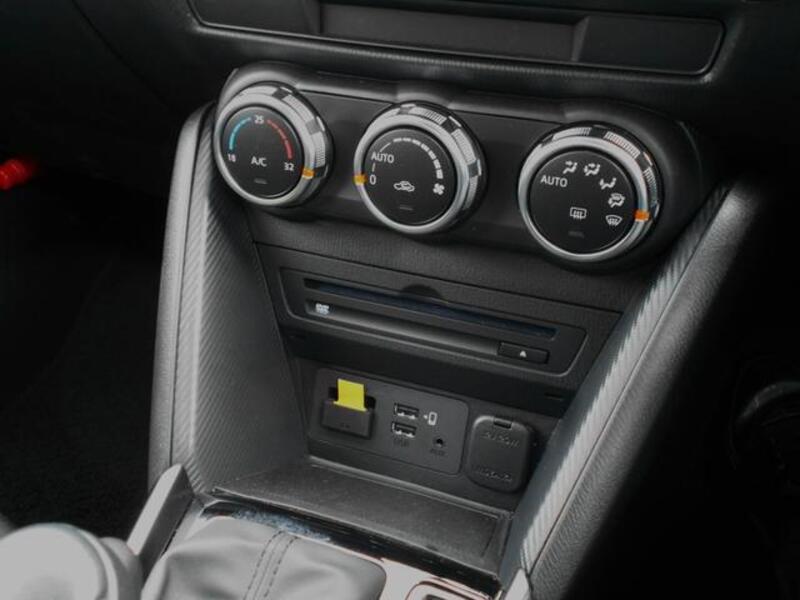 MAZDA2