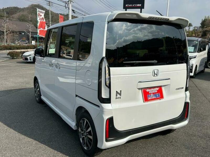 N BOX CUSTOM
