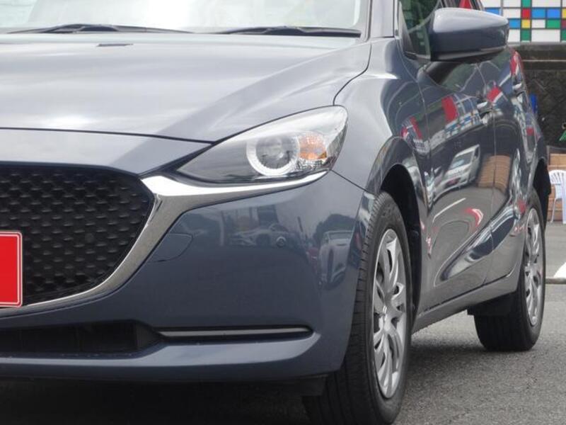 MAZDA2