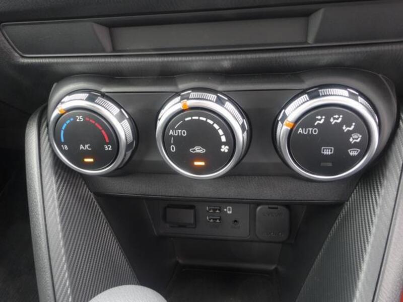 MAZDA2